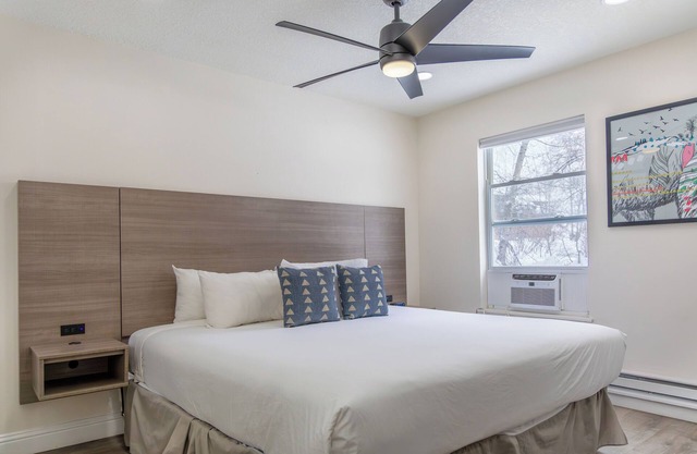 Adventure Vacation! Two Spacious Units, Near Old Town Hot Springs, Hot Tub, Ice Skating, Hiking