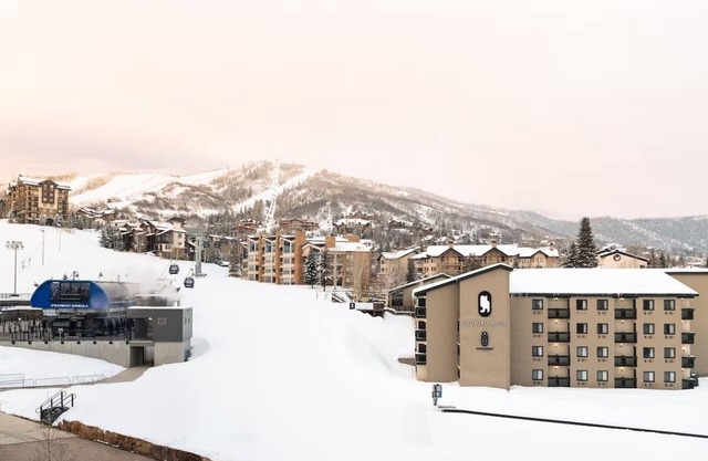 Adventurer's Delight: Ski-In, Ski-Out Access & On-Site Ski Equipment Hire
