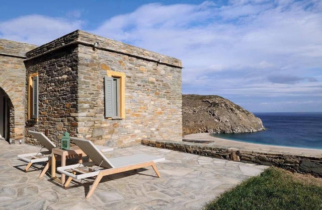 Spacious Villa with Magnificent Sea View