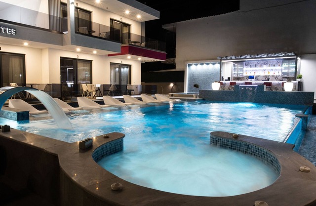 AEONIAN LUXURY SUITES