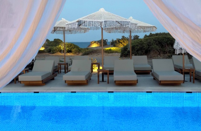 Aethrion Luxury Villas & Suites