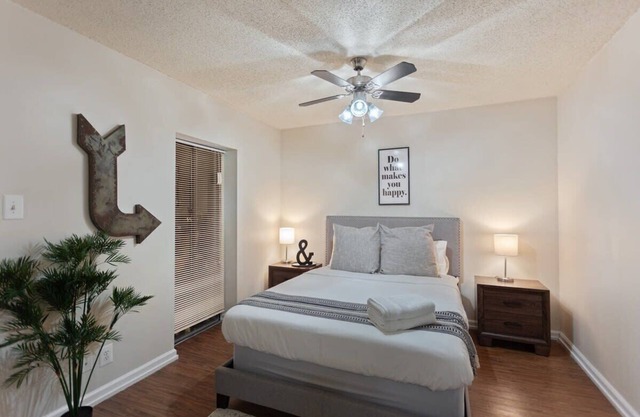 Affordable downtown Memphis apartment w/views