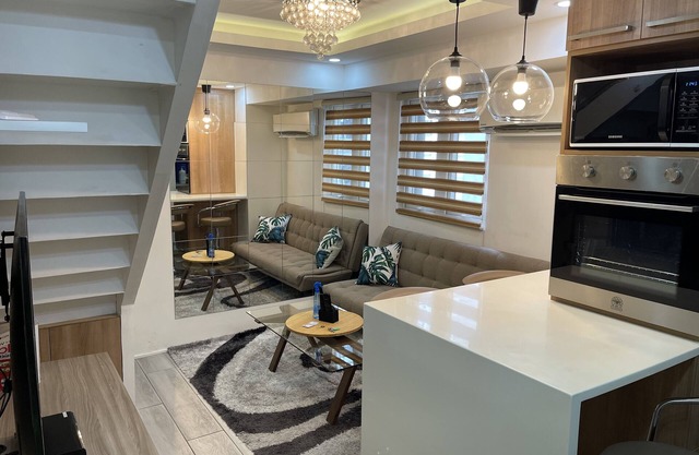 Affordable in its location near middle of the central downtown of Makati,