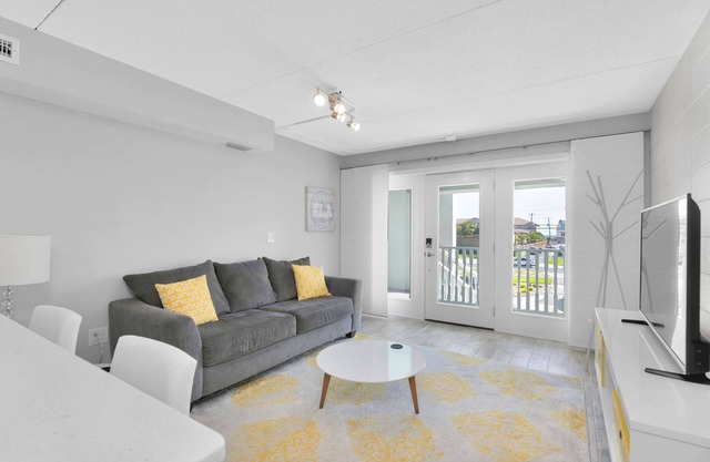 After a sun soaked day on Navarre Beach, come back to relax at Sun Cottage!