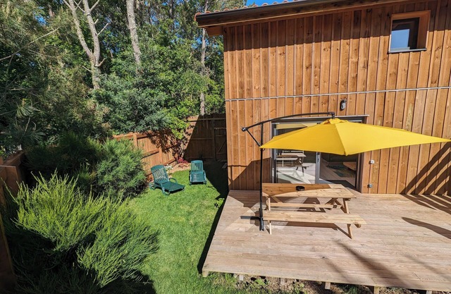 Agréable chalet en pin des Landes à 5 mn des plages
