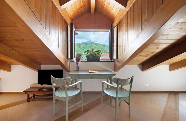 Ferme 'Mini Appartamento Confortevole' avec vue sur la montagne, Wi-Fi et climatisation
