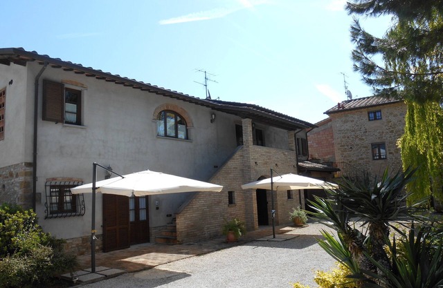 Agriturismo Podere Casenove, jardin panoramique, piscine, calme