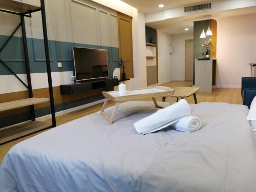 AGROWTH at Aru Suites