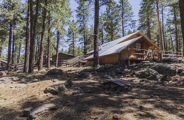 Ah !! Paix et nature parmi les pins - 65 milles au Grand Canyon et 25 à Flagstaff