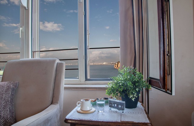 Appartement simple avec vue sur la mer dans la belle vieille ville * Appartement au 5ème étage