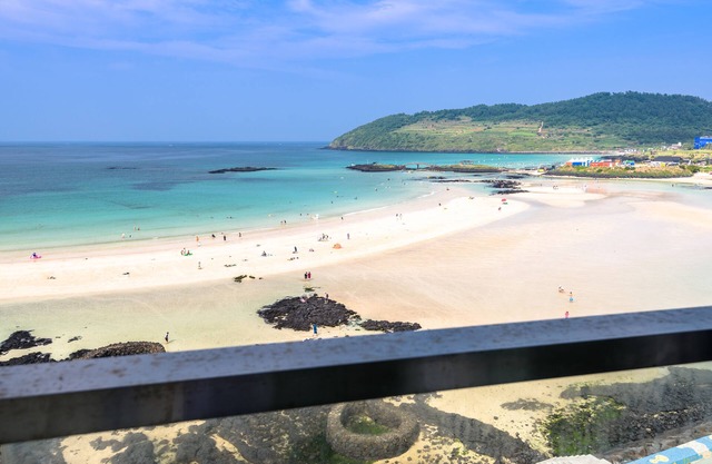 Aimi Jeju Beach Hotel