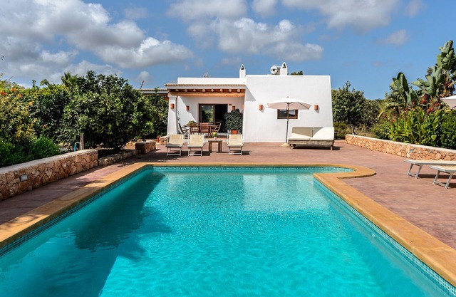 Villa climatisée avec piscine, jardin, terrasse et Wi-Fi ; Parking disponible