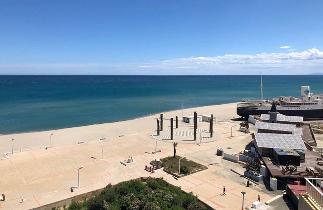 Appartement T3 climatisé avec 6 couchages, terrasse et parking à 300m des commerces