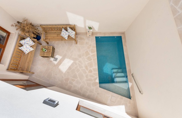 Maison de ville climatisée avec piscine, Wi-Fi, balcon et terrasse sur le toit