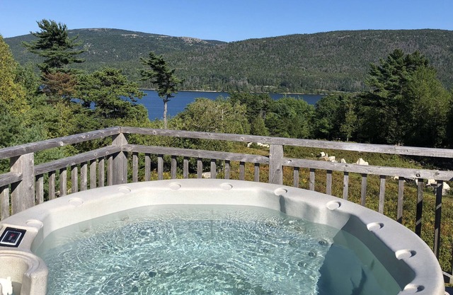 Tarifs RÉDUITS! CLIMATISATION-Hot Tub-Fire Pit-View + Accès à Somes Sound