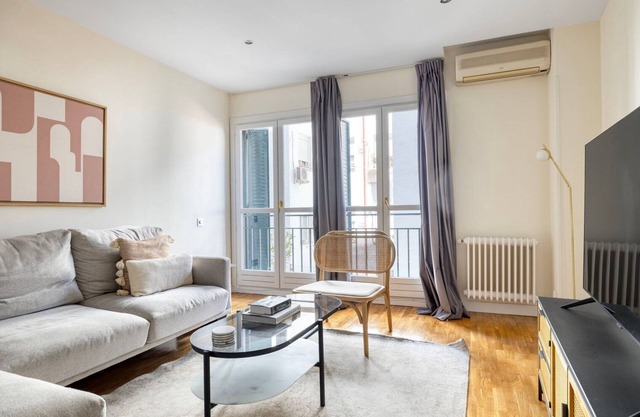 Airy Chamberi 1BR w/ Doorman, nr Ciudad Universitaria, by Blueground