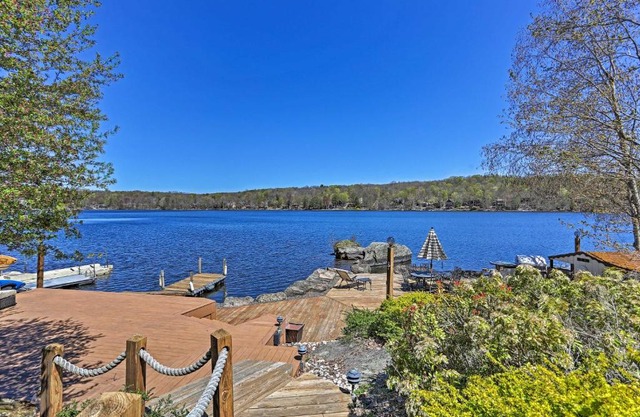 Airy Lake Ariel Home with Private Dock and Kayaks!