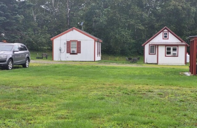 AKERS POND INN & CABINS 820 COLEBROOK ROAD ERROL NH 03579 603.482.3471