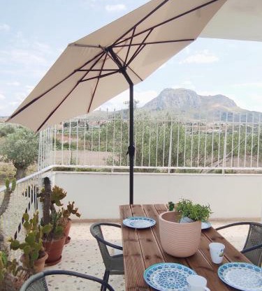 Akrokorinthos View House