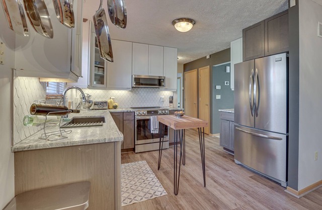 Akron Home w/ Deck: Walk to Towpath Trail!