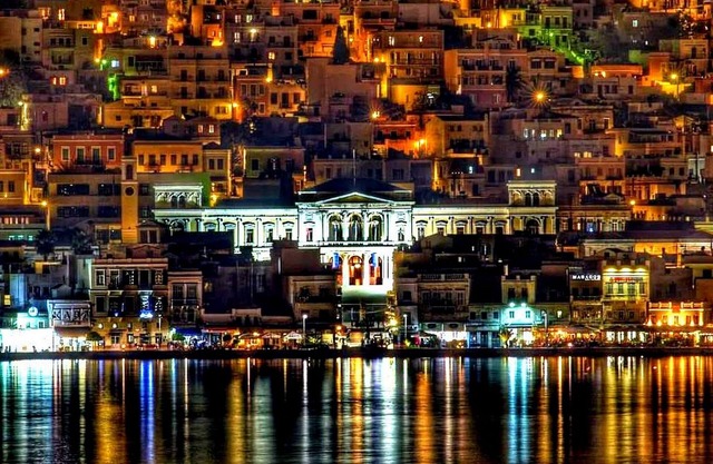 Akti Miaouli Holiday Home