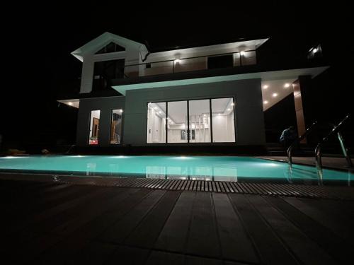 Akyazı Villa House