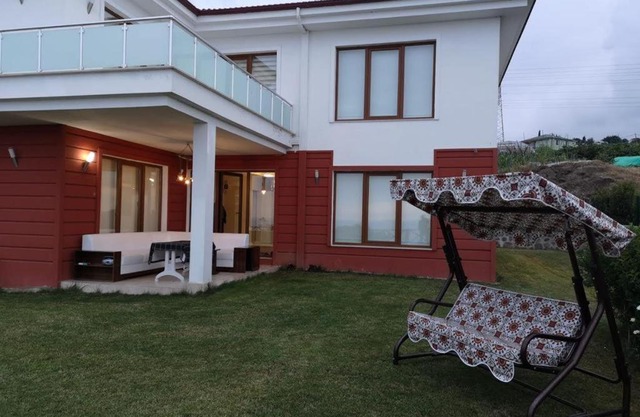 AKYAZI AK VİLLA