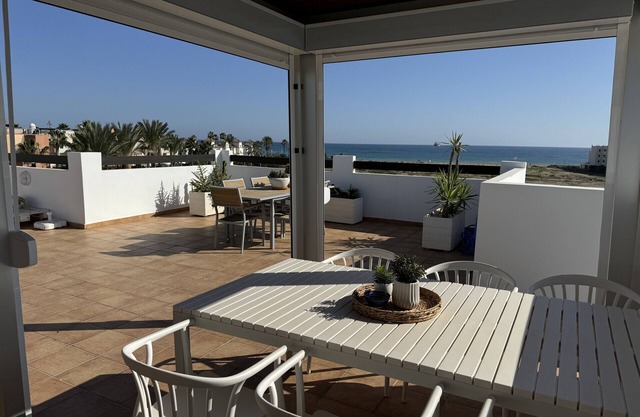 Al 326 - Penthouse avec vue sur la mer