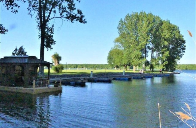 Aloberge 8 Saint-Paul-de-l'Île-aux-Noix