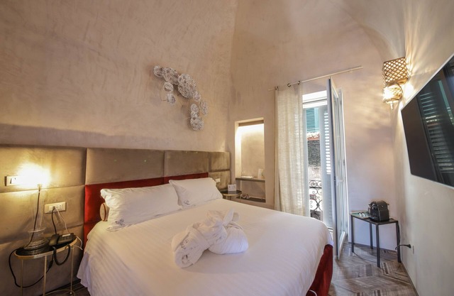 Al Console Luxury Suite 103