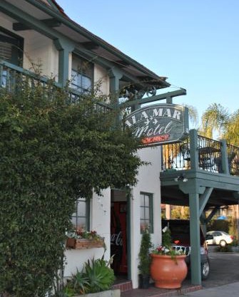 Ala Mar by the Sea