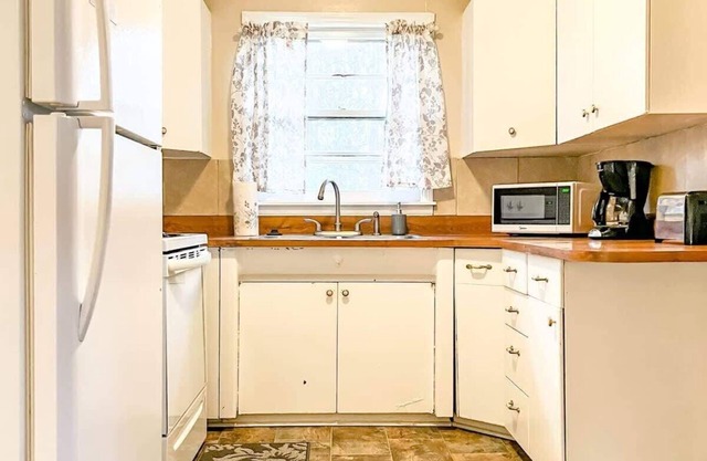 Alabama Alcove Summar