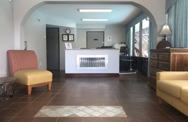 Alamar Resort Inn