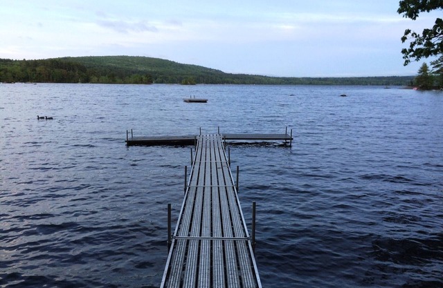 Alamoosook Lake-Upscale Waterfront Accueil avec vue imprenable