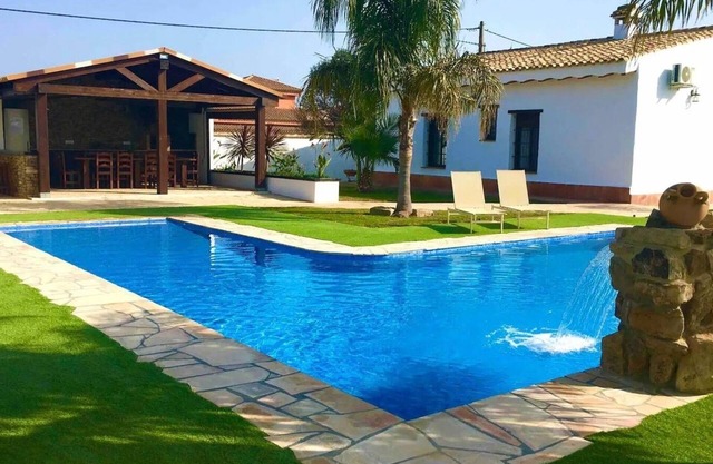 Alazan Chiclana de la Frontera by Ruralidays