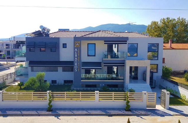 Albatros Luxury Suites