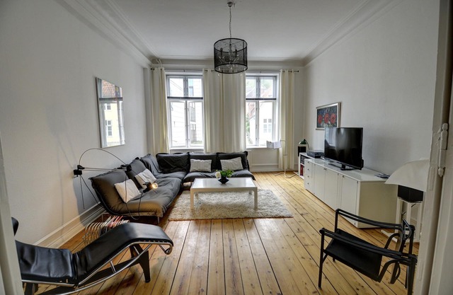 App. dans la maison de ville, centre ville, internet gratuit, cuisine, machine à café