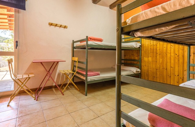 Alberg La Solana - 21 - Habitación Cuádruple (3 - 4 Plazas)