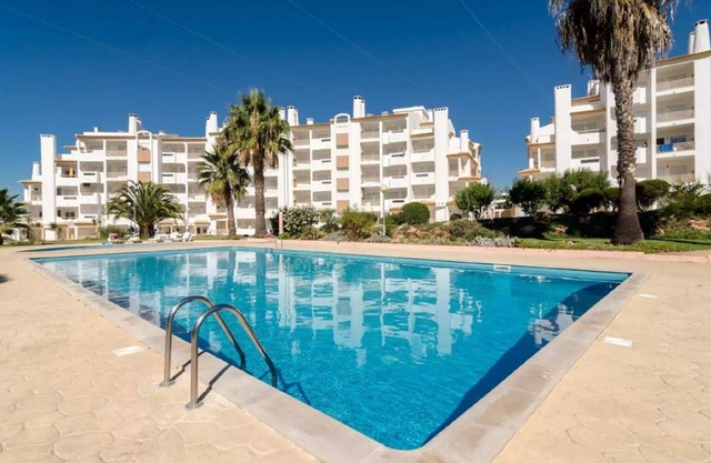 Albufeira Situé Au Centre / Vue, Piscine et Jardin