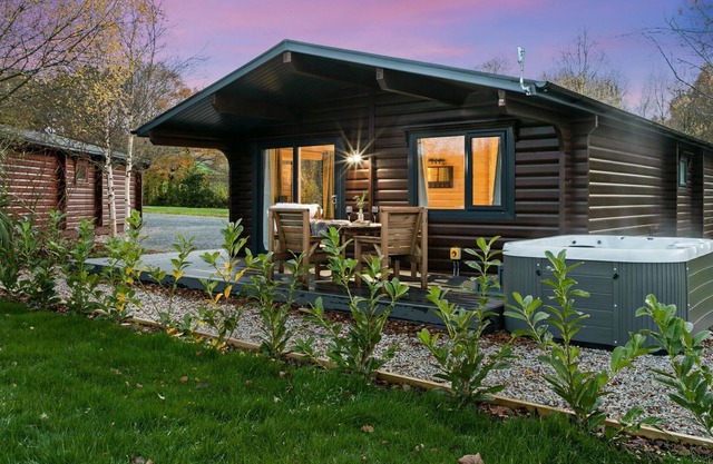 Alder Lodge, 12 Fingle Glen Lodges