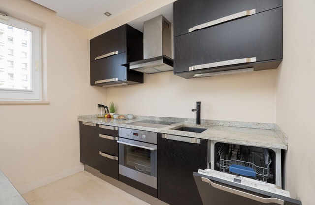 Aleja Komisji Edukacji Narodowej | Warsaw | Metro Stokłosy | For 4 | Balcony | One Bedroom