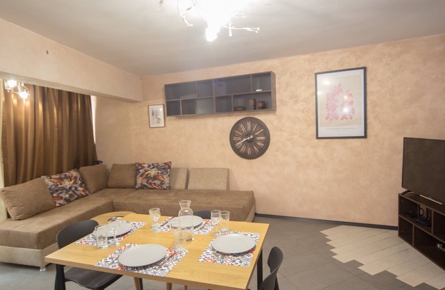 Aleks Holiday- Top center, Sea garden,Free parking space
