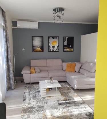 Alex Apartman