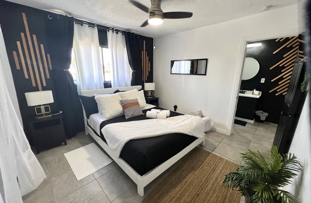 "ALEXA BOOK VACATION HOME"