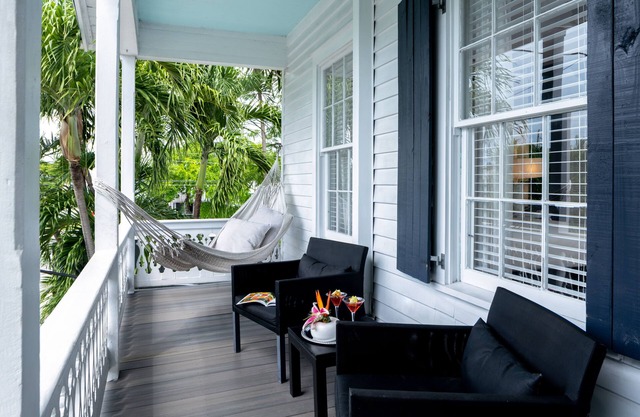 Alexander's Gay and Lesbian Guesthouse - Adults Only