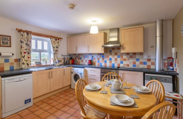 Alices Cottage - Trois Chambres Maison, Couchages 6