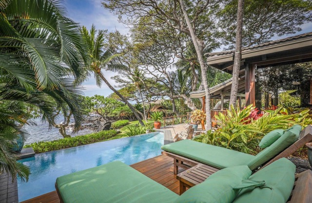 Alii Drive, Historic Pathway to Ocean, Private Park-Like Oasis, Pod-Style Living, Outdoor dining