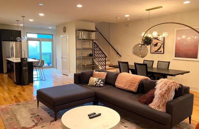 Alina & Fanny - Philadelphia East Falls