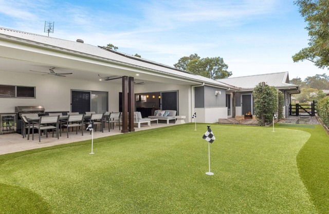ALKIRA - THE VINTAGE HOLIDAY HOUSES