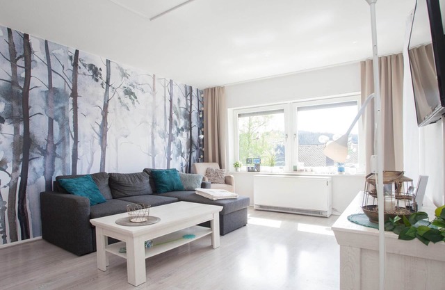 All Comfort, modern appartment on the edge of the forest and Hillebachsee